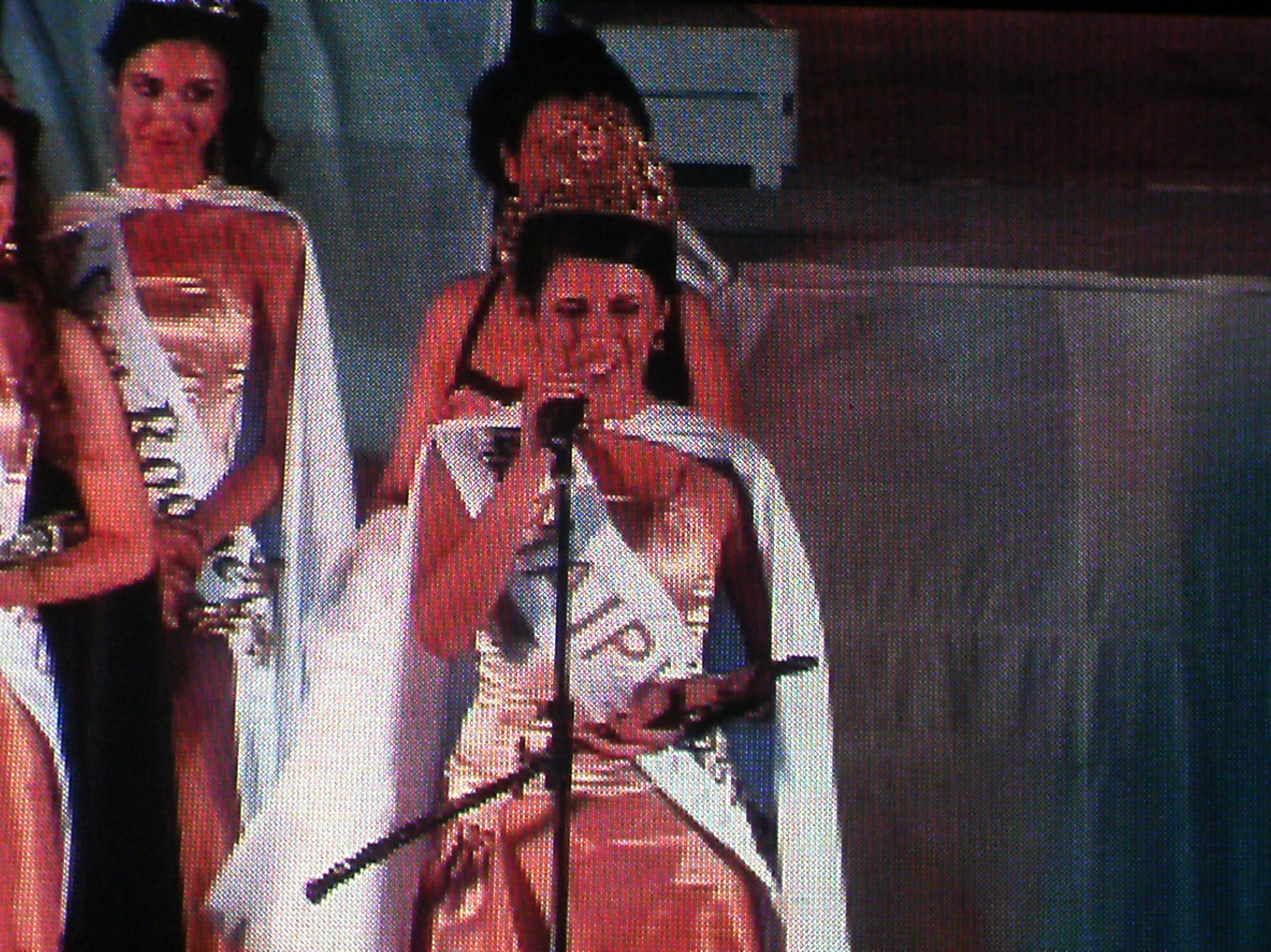 http://www.picturestack.com/519/384/sA81000078wjf.jpg